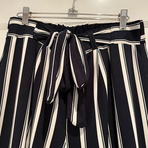 Wide leg striped pants Large